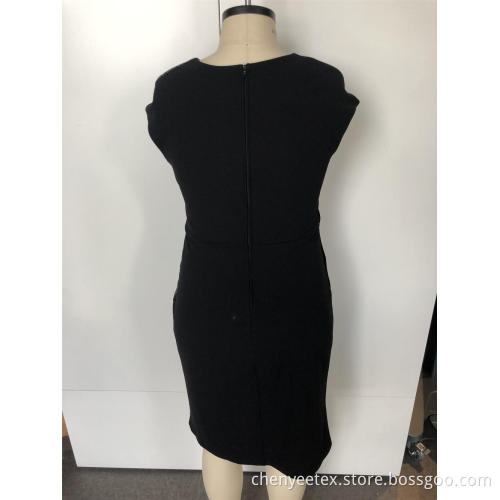 Gaun mid-length wanita dengan v-neck menyilang